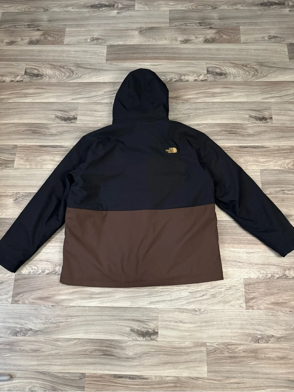 The North Face Men's Apex Elevation Jacket in Brown and Black Size XXL